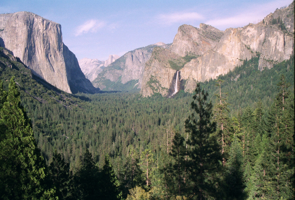 20010528b_Yosemite_Valley_View_007_5