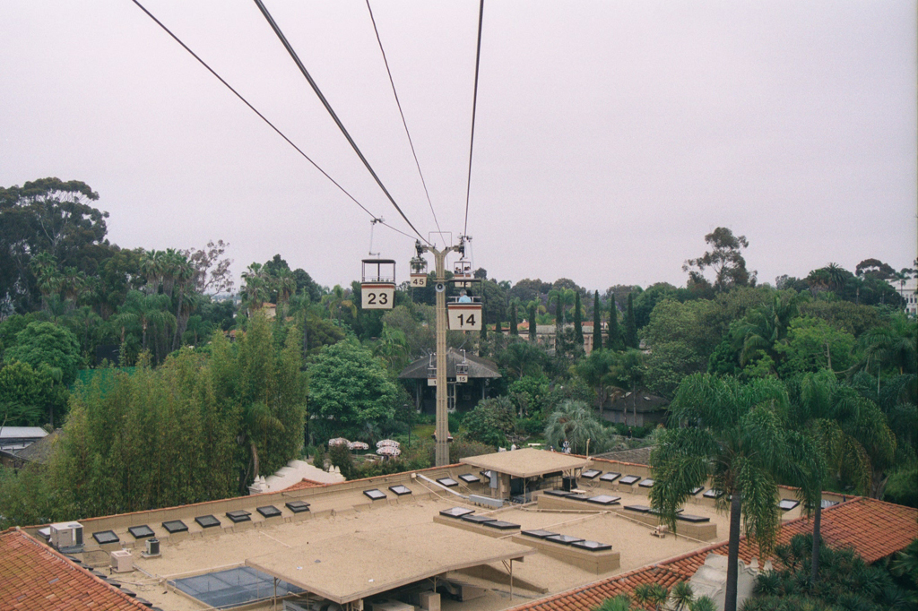 20010526b_Chairlift_San_Diego_Zoo_015_13_1024