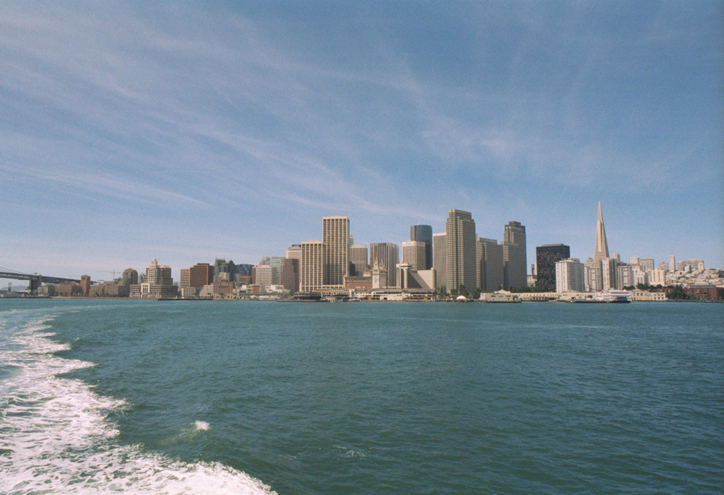 20010601e_San_Francisco_Waterfront_037_35