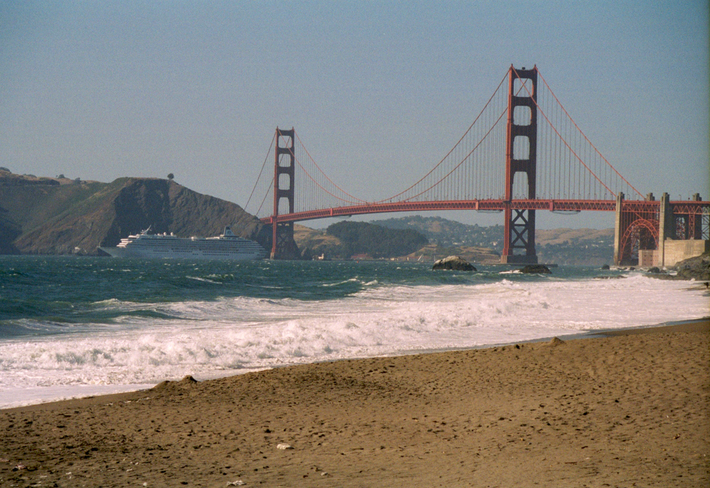 20010602g_Golden_Gate_Bridge_from_Baker_Beach_San_Francisco_009_6A